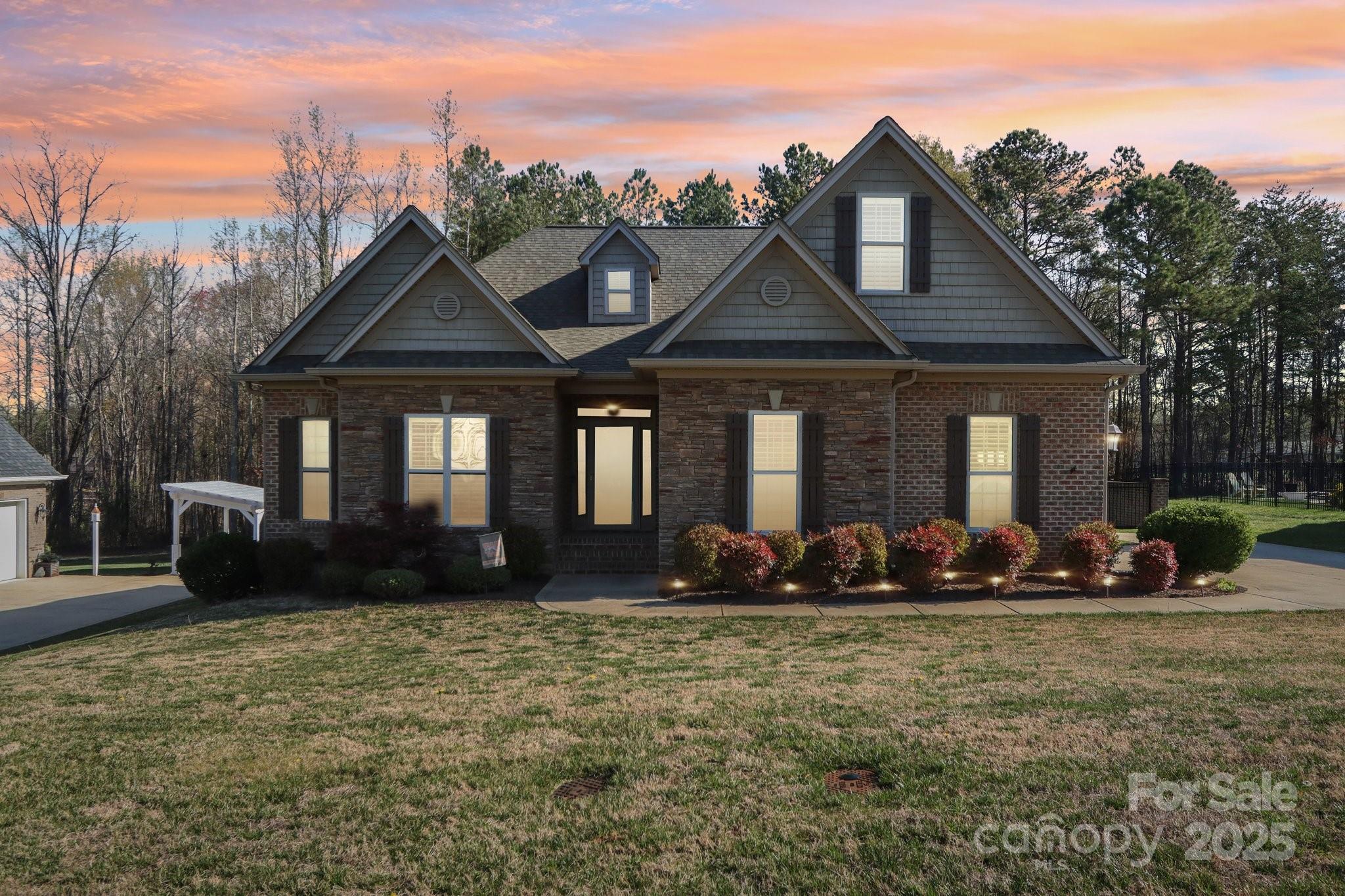 304 Wintergreen Court Property Photo