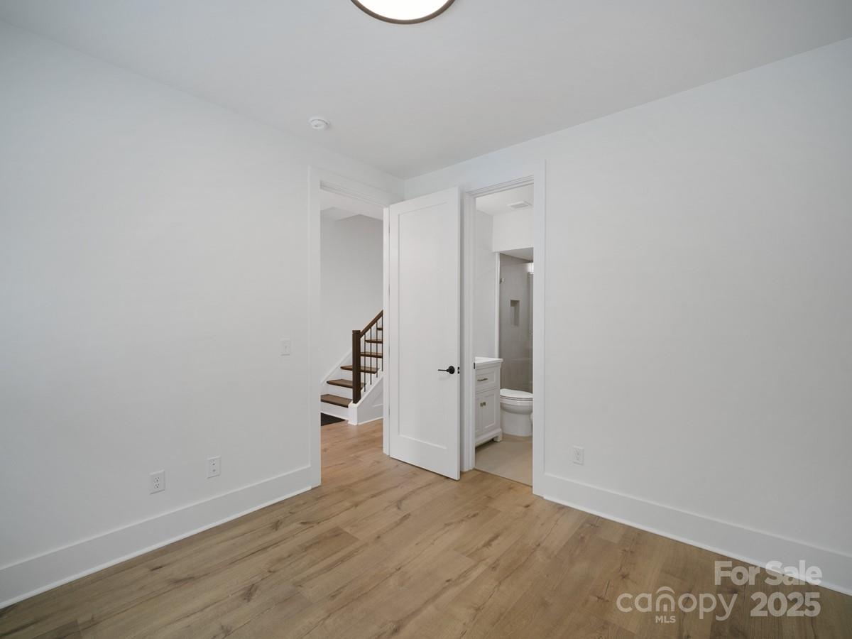 2516 Park Rose Lane 15 Property Photo 3