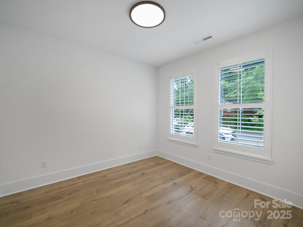 2516 Park Rose Lane 15 Property Photo 4