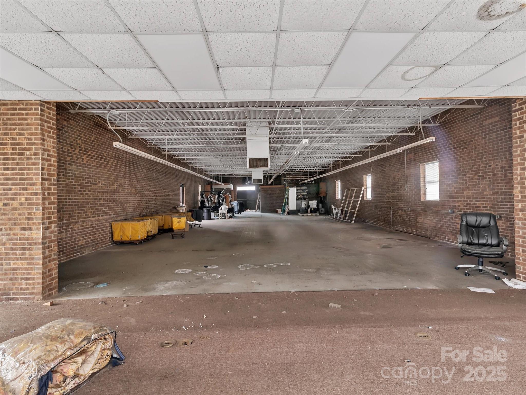 2001 S Cannon Boulevard Property Photo 9
