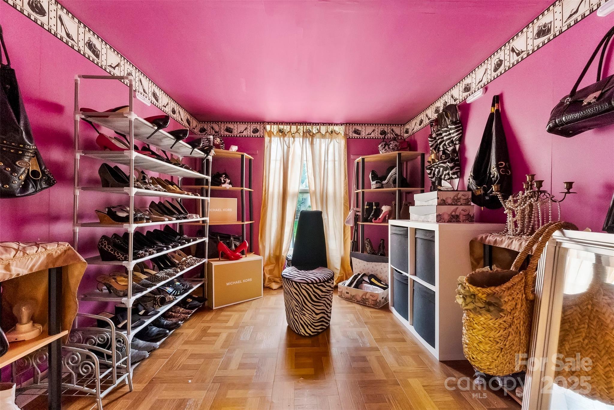 8619 Delamere Lane Property Photo 28