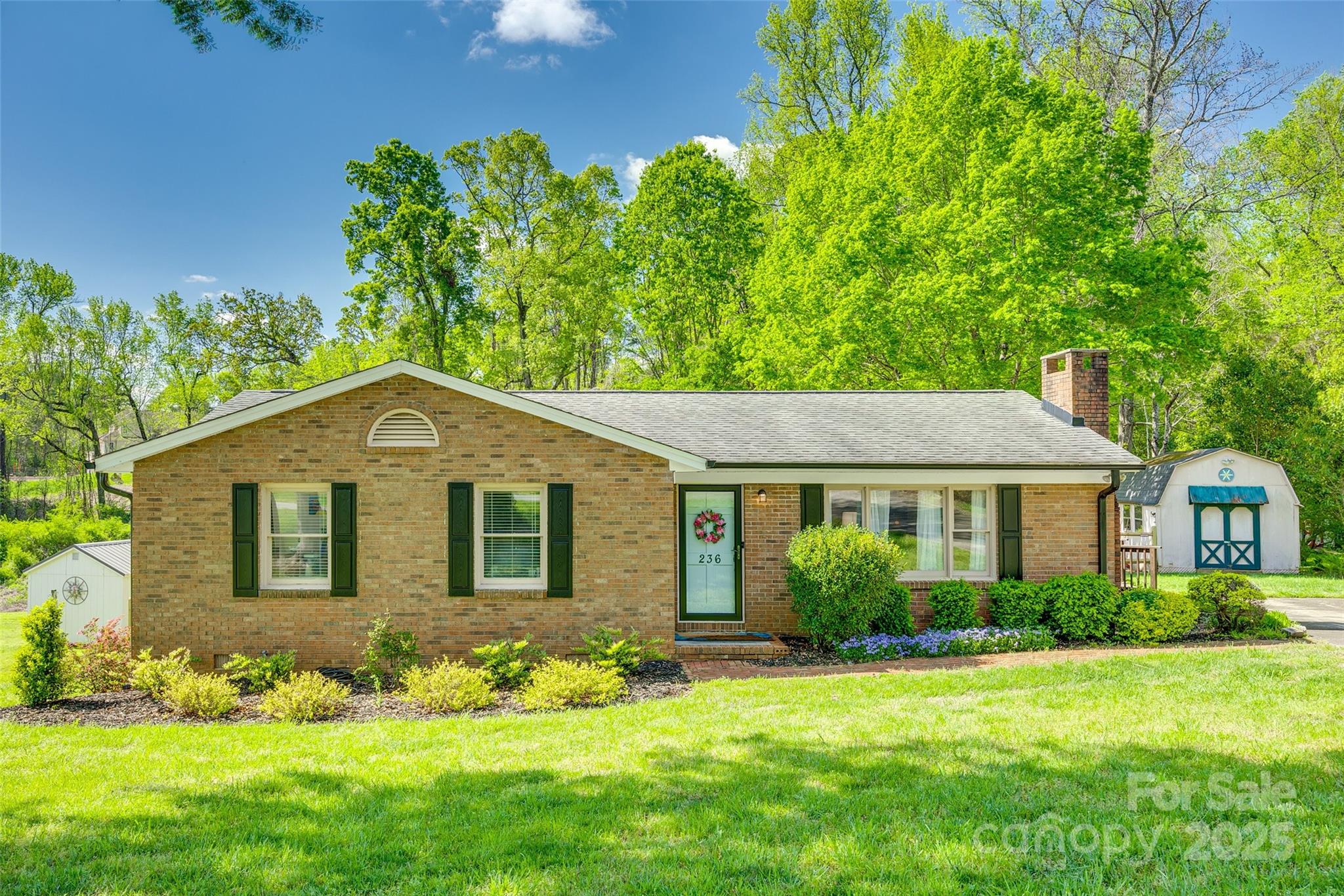 236 Greendale Drive Property Photo