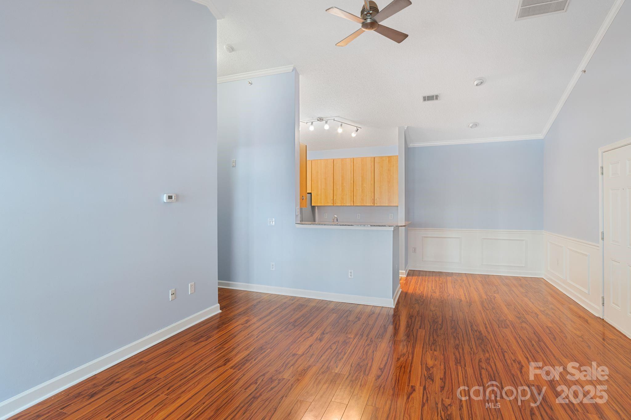 1000 Olde Eastwood Village Boulevard 307 Property Photo 8