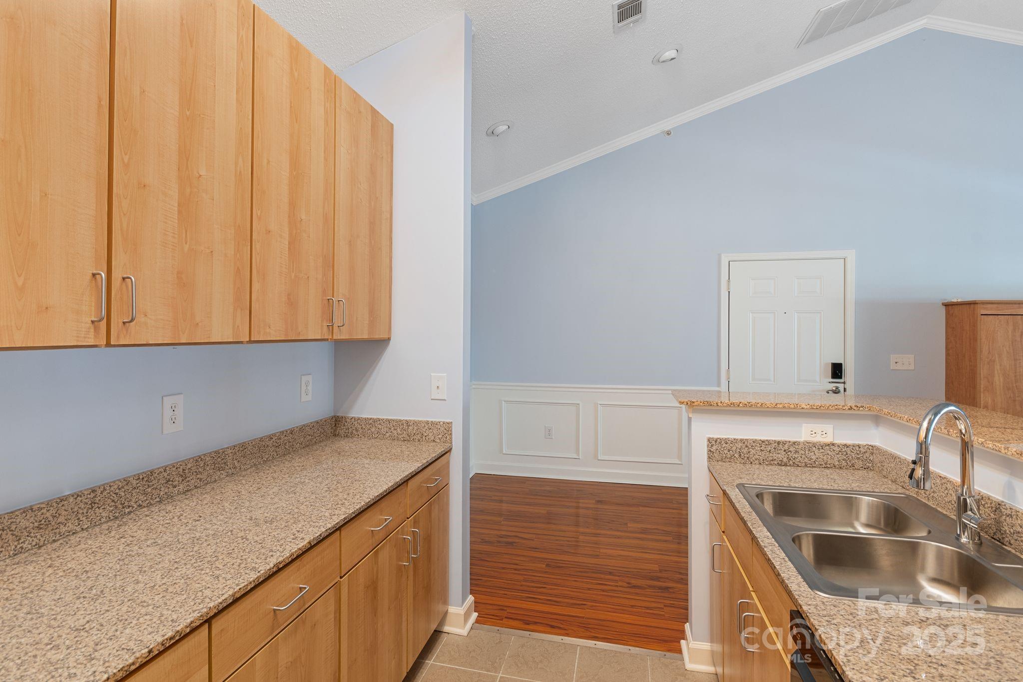 1000 Olde Eastwood Village Boulevard 307 Property Photo 13