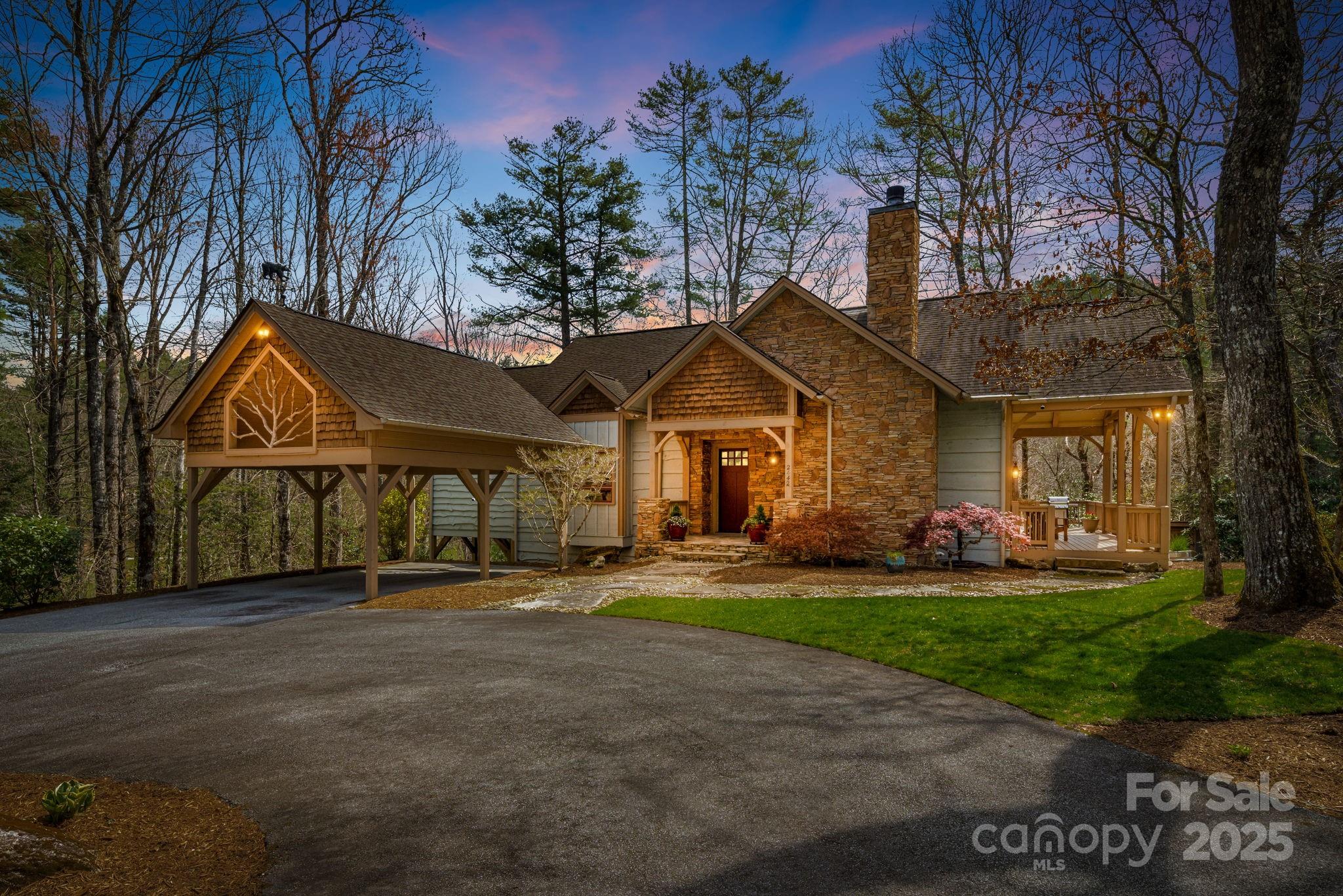 2442 Trillium Ridge Road Property Photo 1