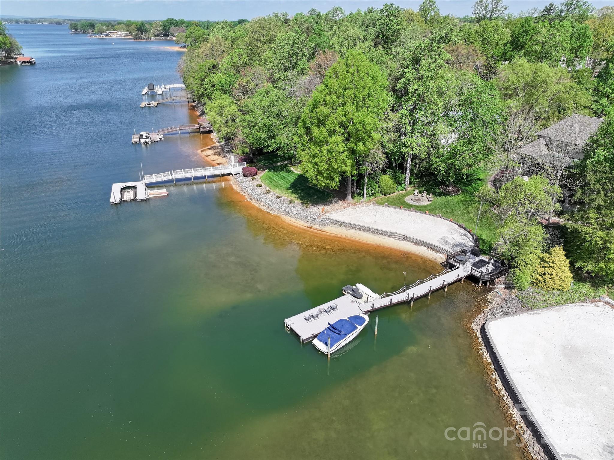 19040 Mary Ardrey Circle Property Photo 1