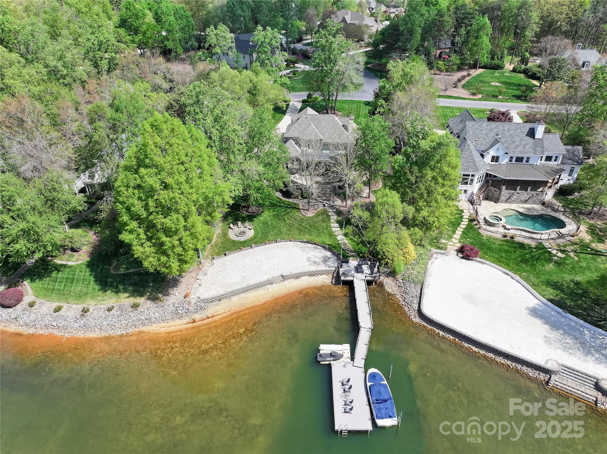 19040 Mary Ardrey Circle Property Photo 8