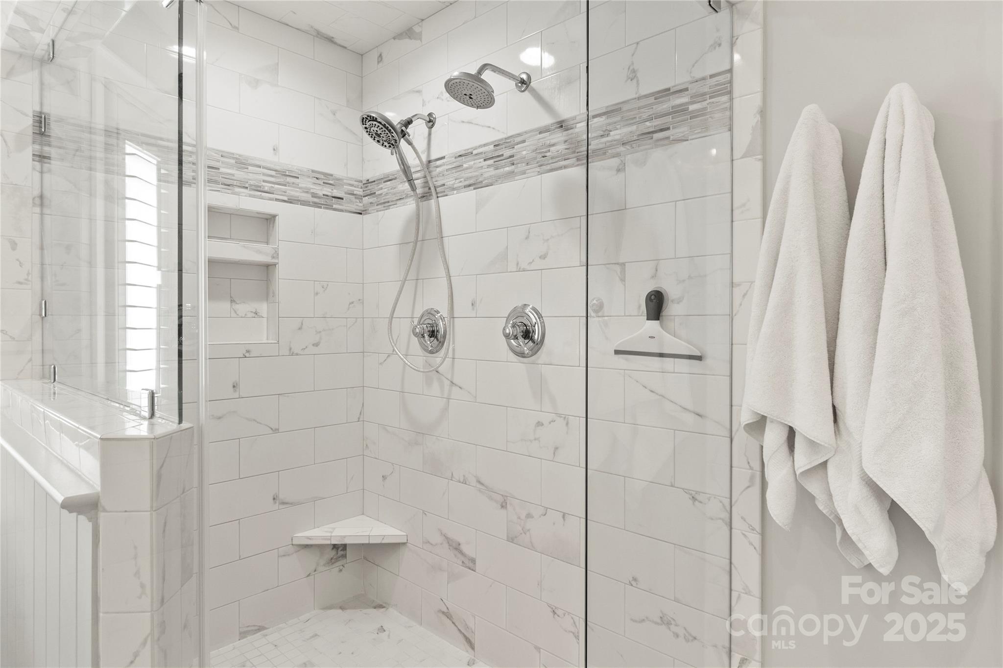 19040 Mary Ardrey Circle Property Photo 25