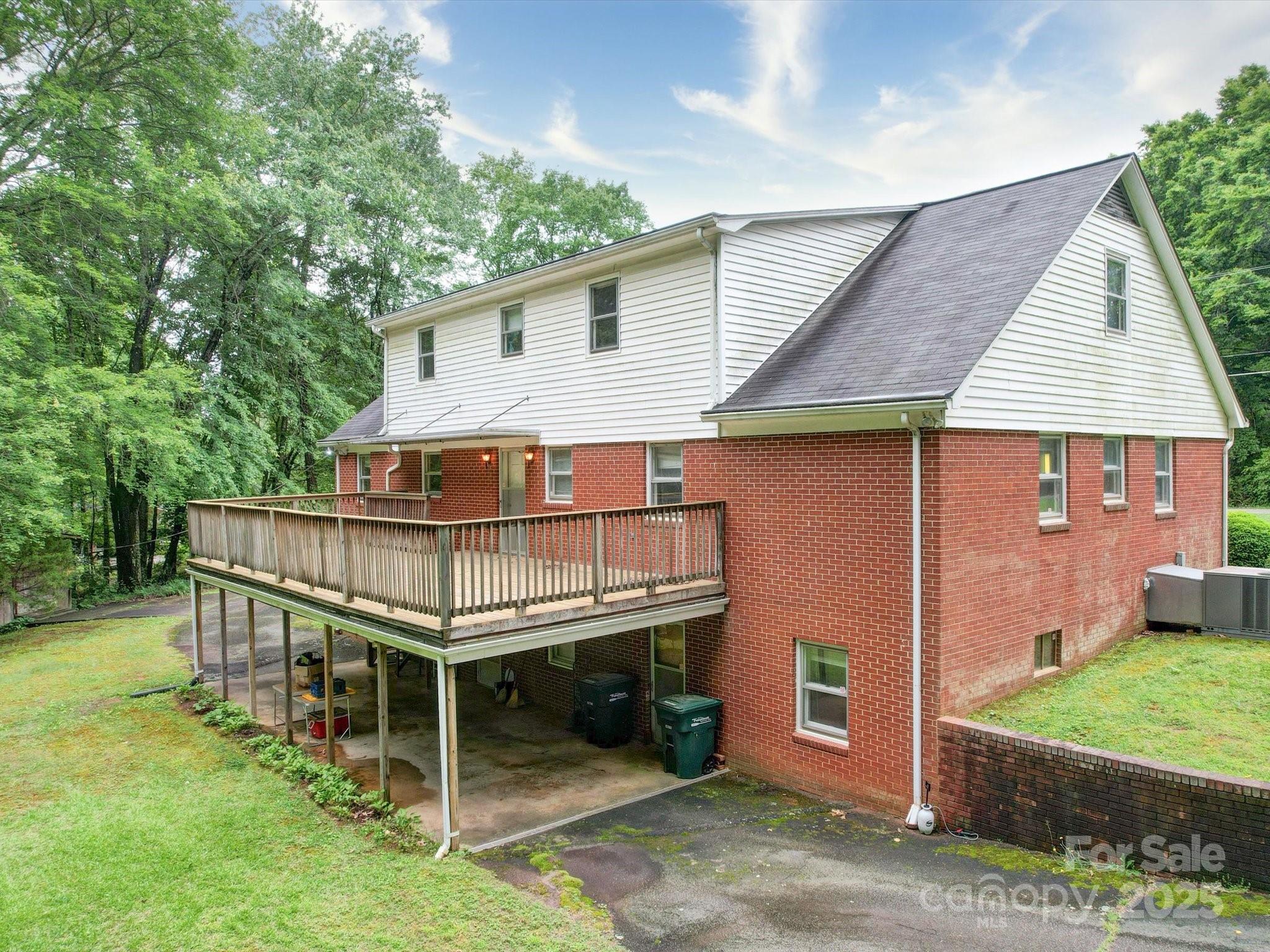 167 Cedar Lane Property Photo 2