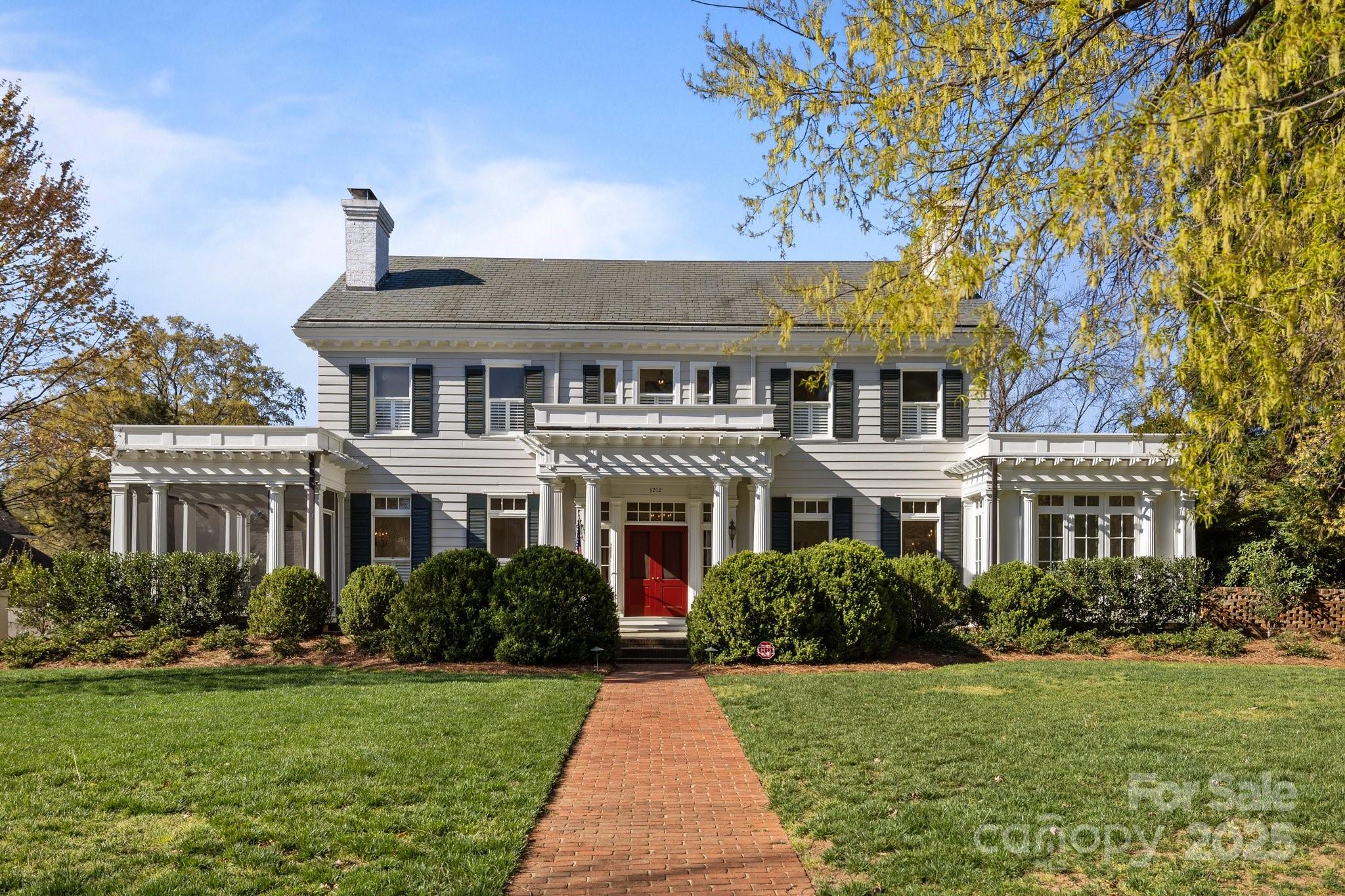 1212 Queens Road Property Photo