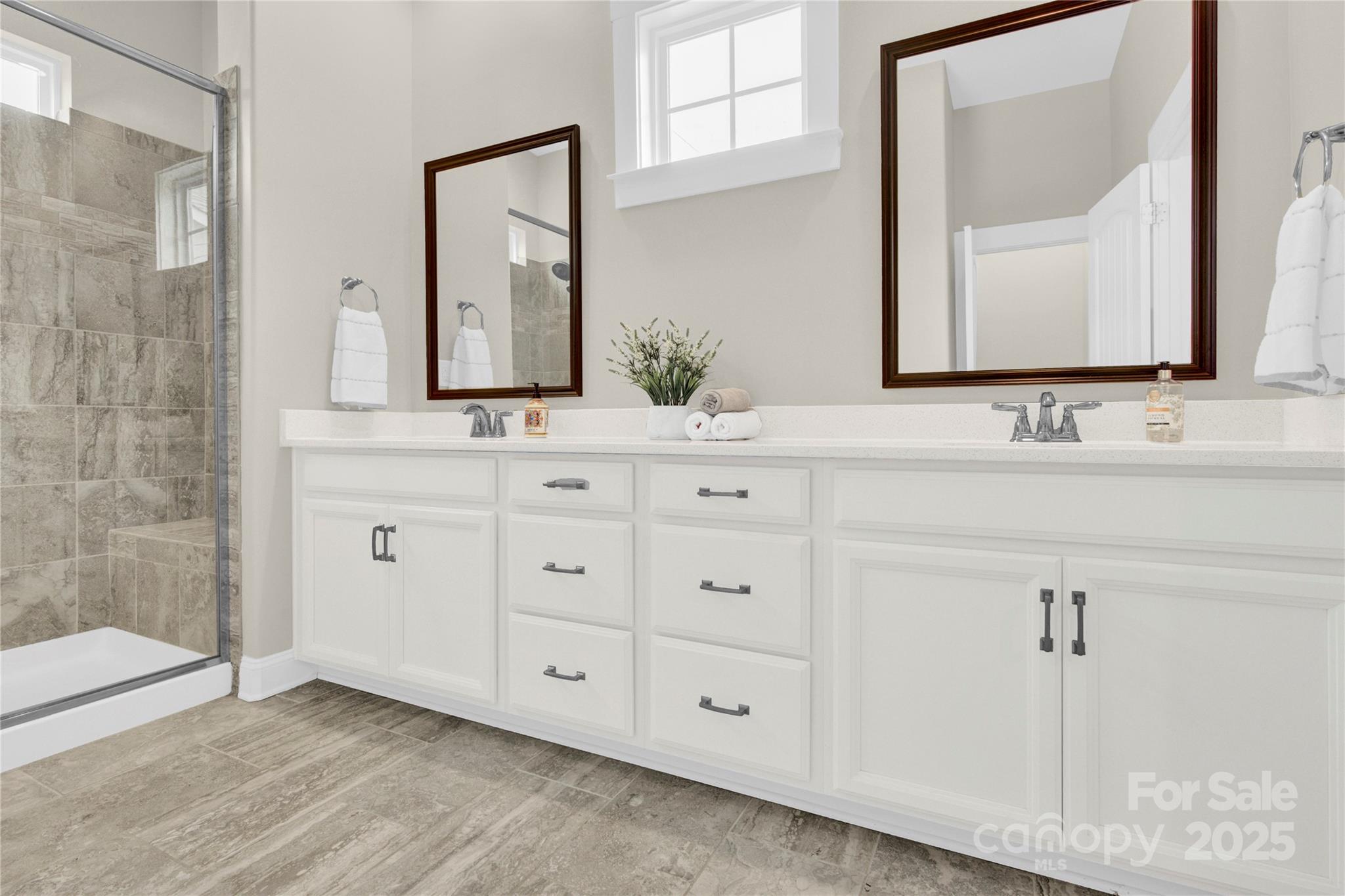 12424 Bradford Park Drive Property Photo 28