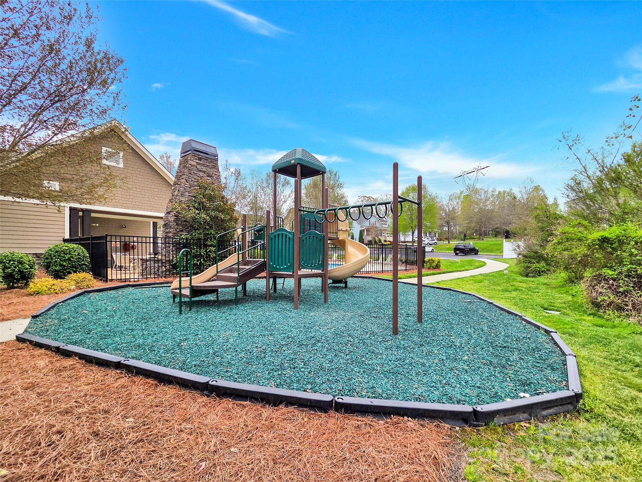 12424 Bradford Park Drive Property Photo 47