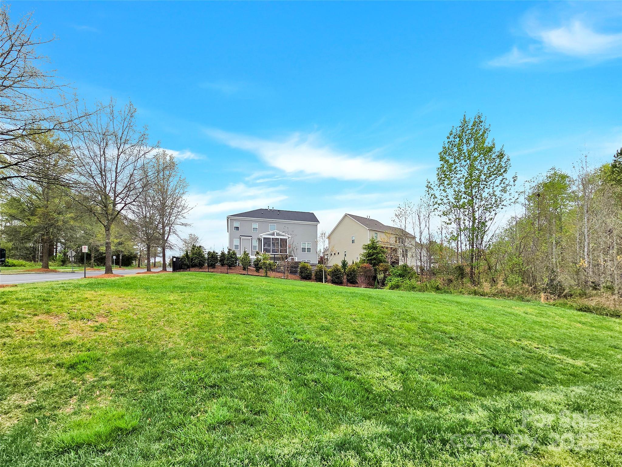 12424 Bradford Park Drive Property Photo 48