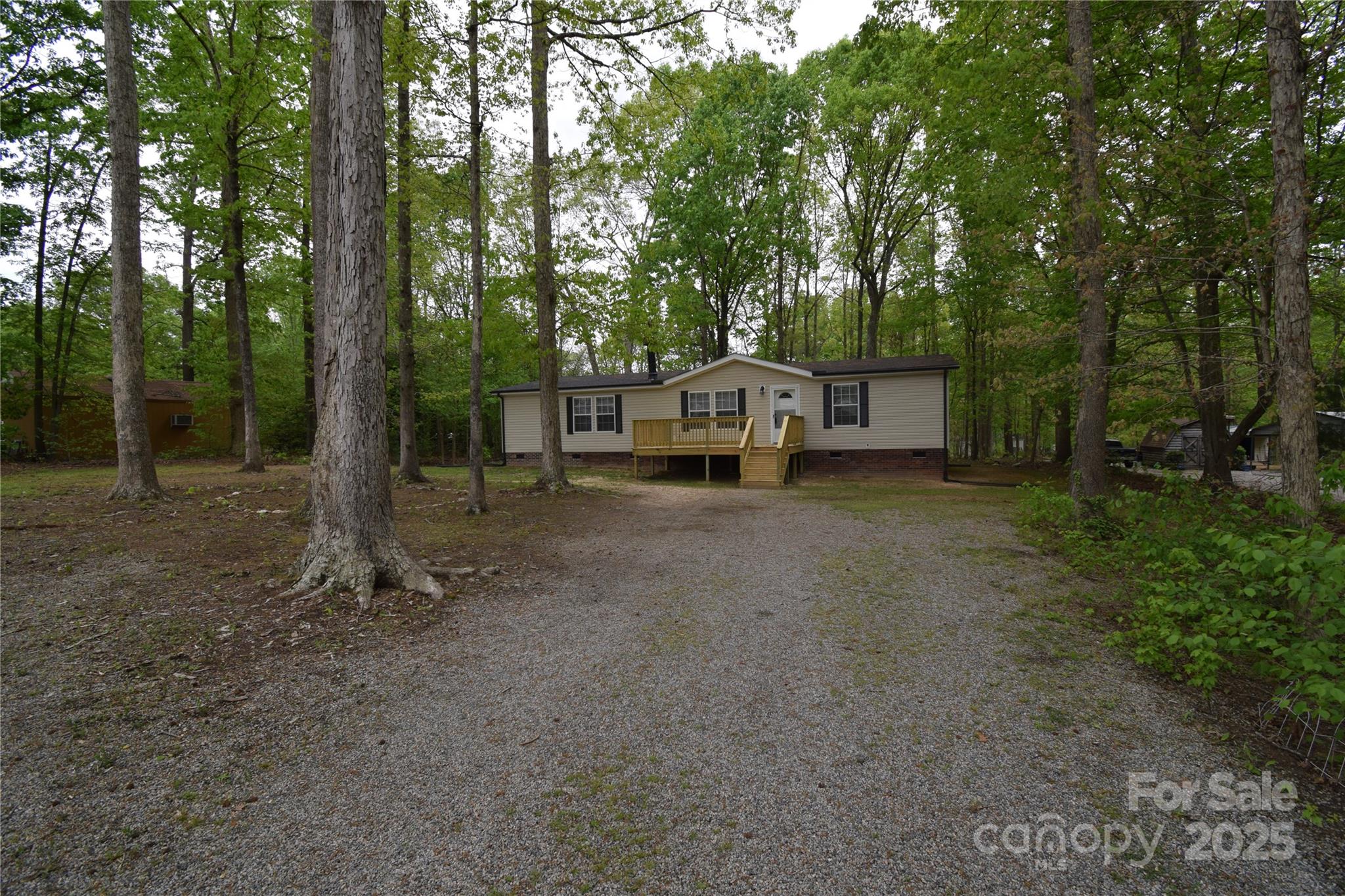 121 Silver Fox Court Property Photo