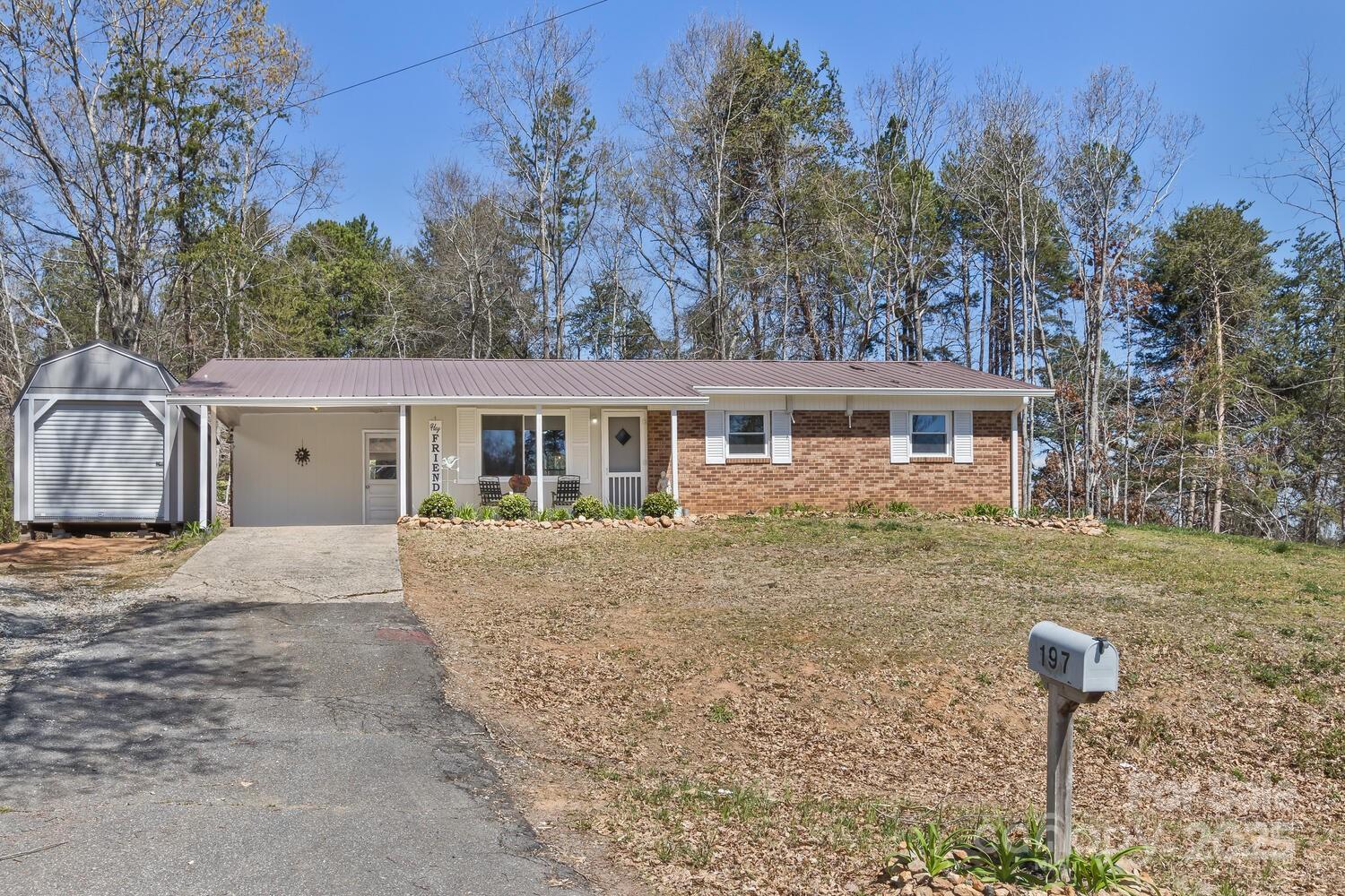 197 Davis Lake Road Property Photo 1