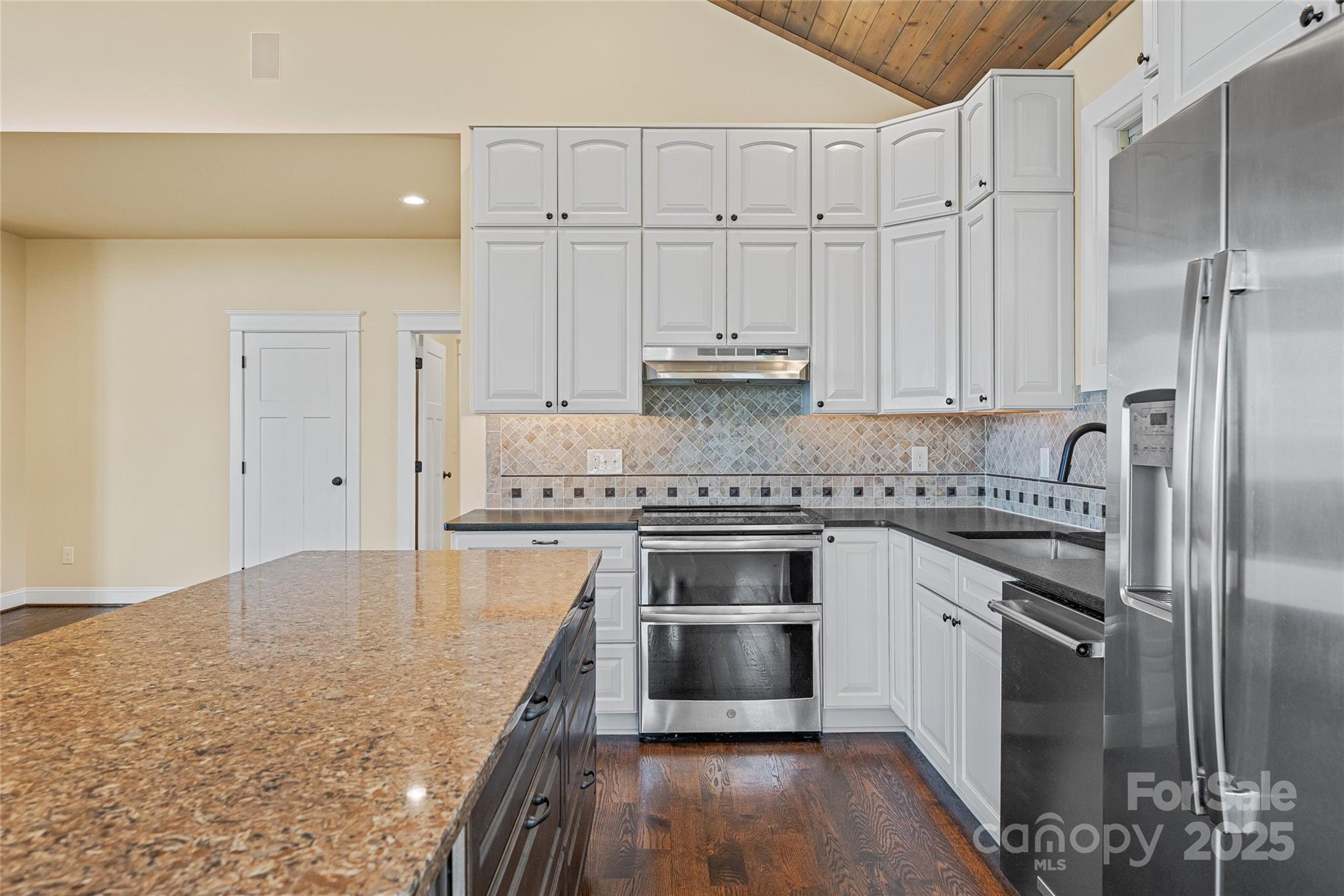 179 Serenity Ridge Trail Property Photo 17