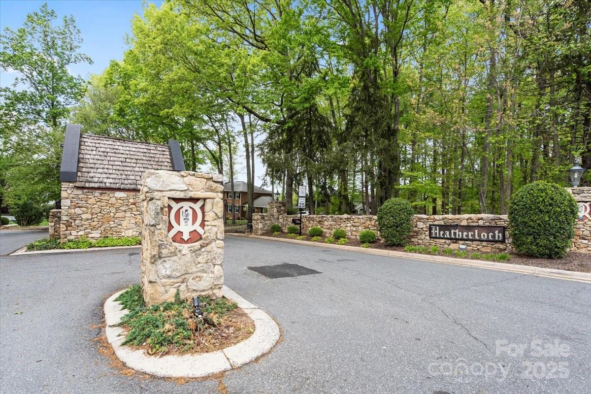 1618 Heatherloch Drive Property Photo 3