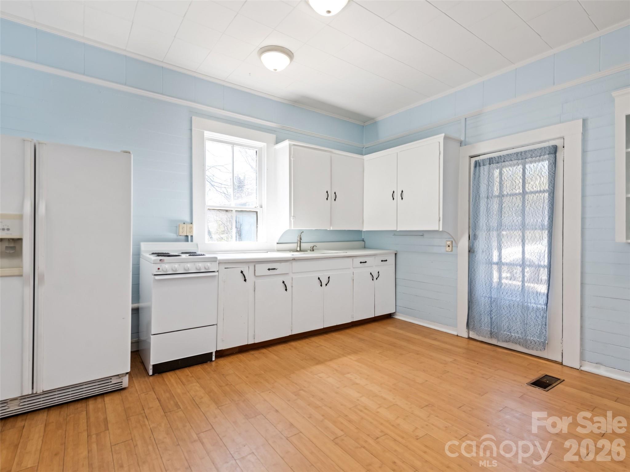 442 And 440 Walnut Street Property Photo 18