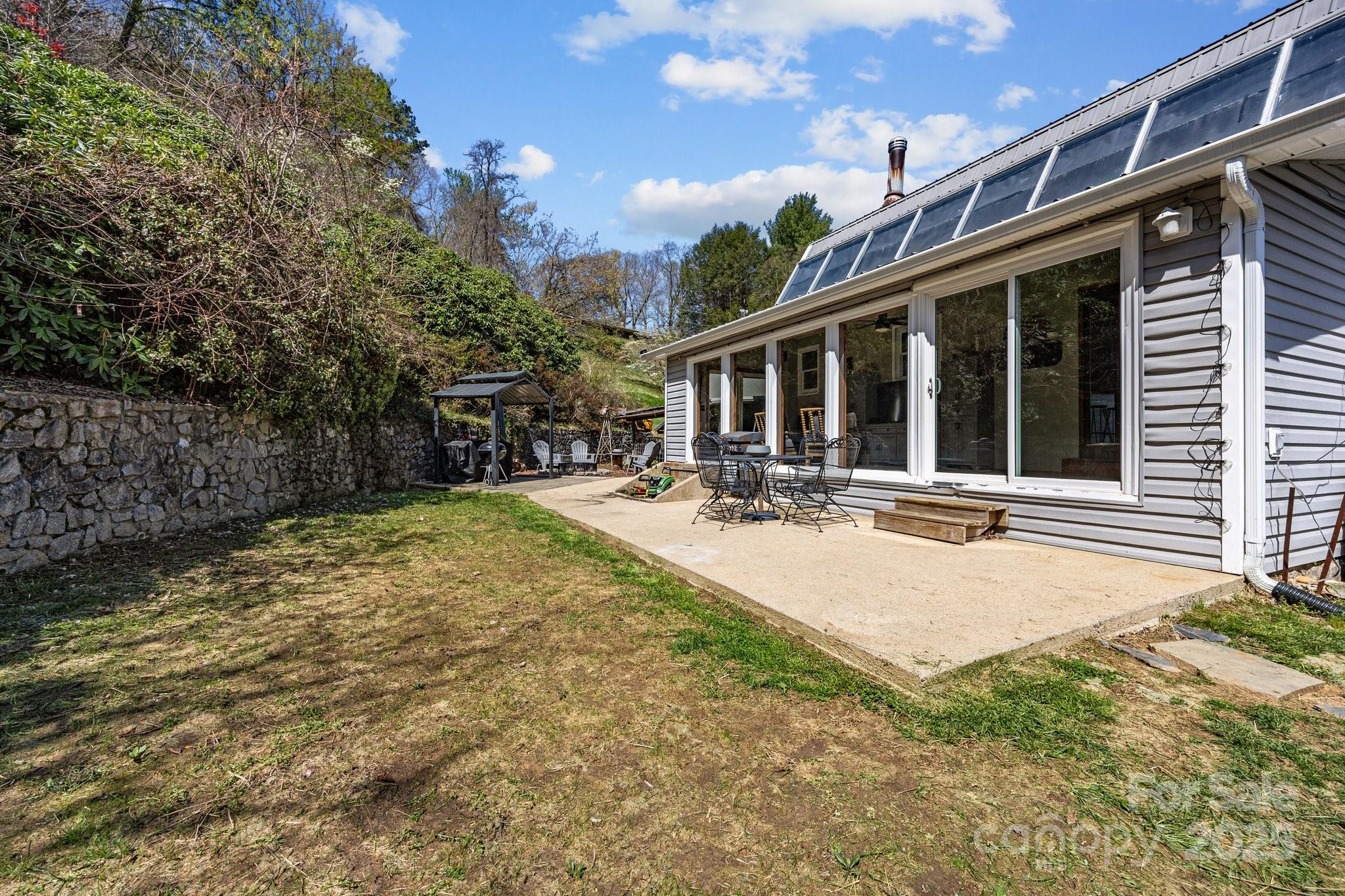 15 Ravenwood Ridge Property Photo 8