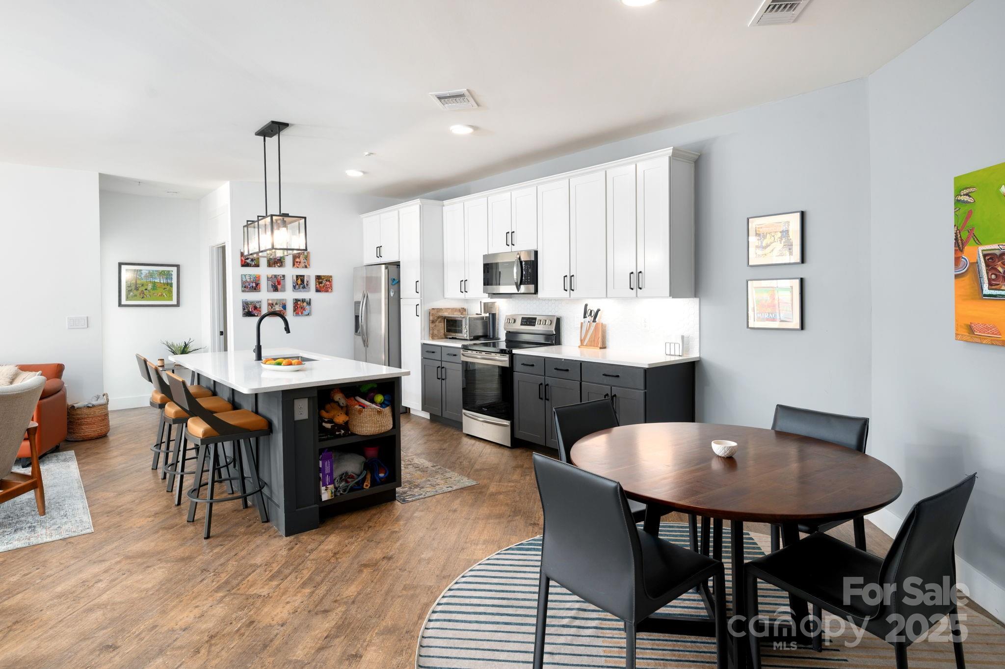 55 S Market Street 101 Property Photo 2