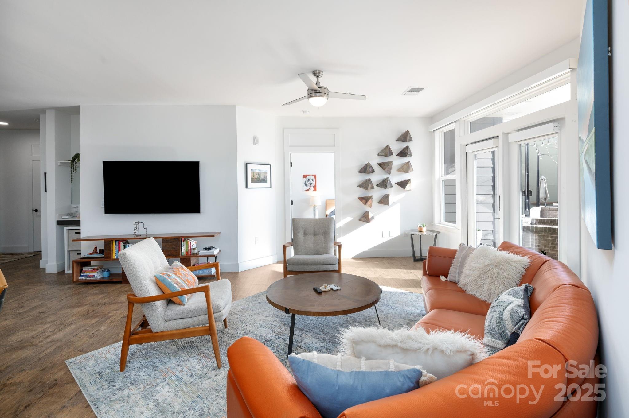 55 S Market Street 101 Property Photo 11