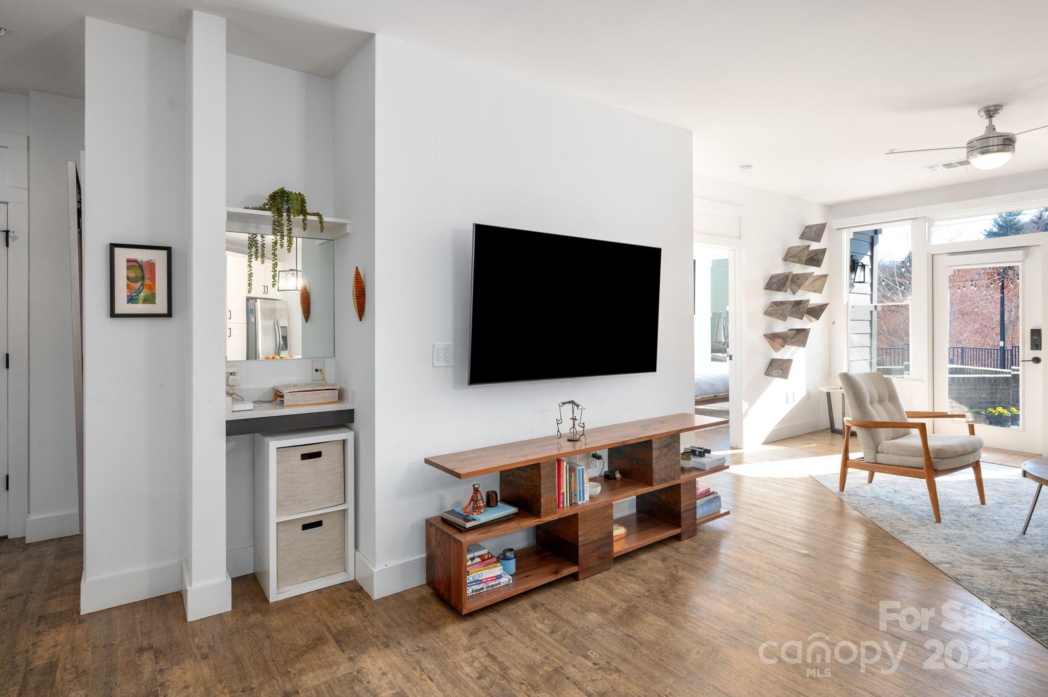 55 S Market Street 101 Property Photo 13