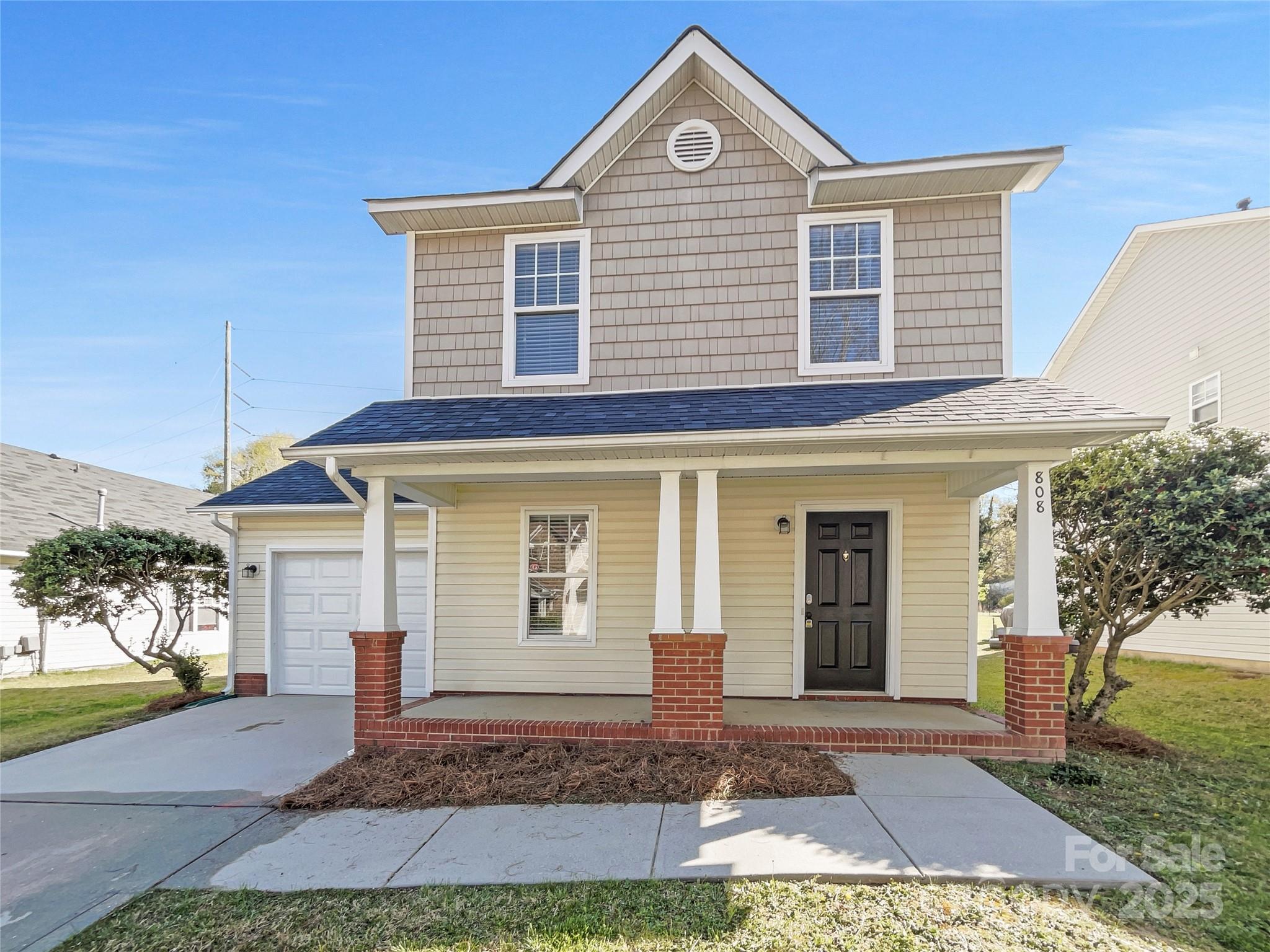 808 Raindrops Road Property Photo 1