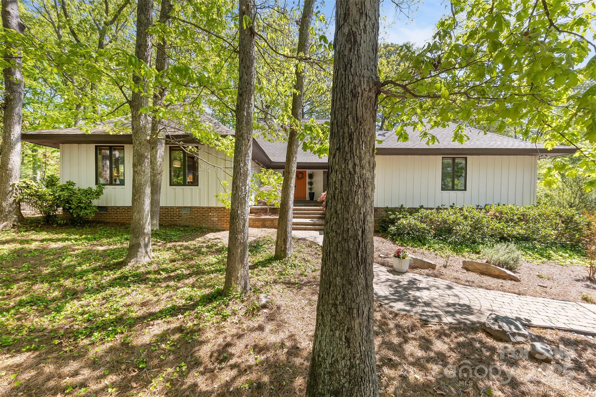 21 Hollyberry Woods Property Photo
