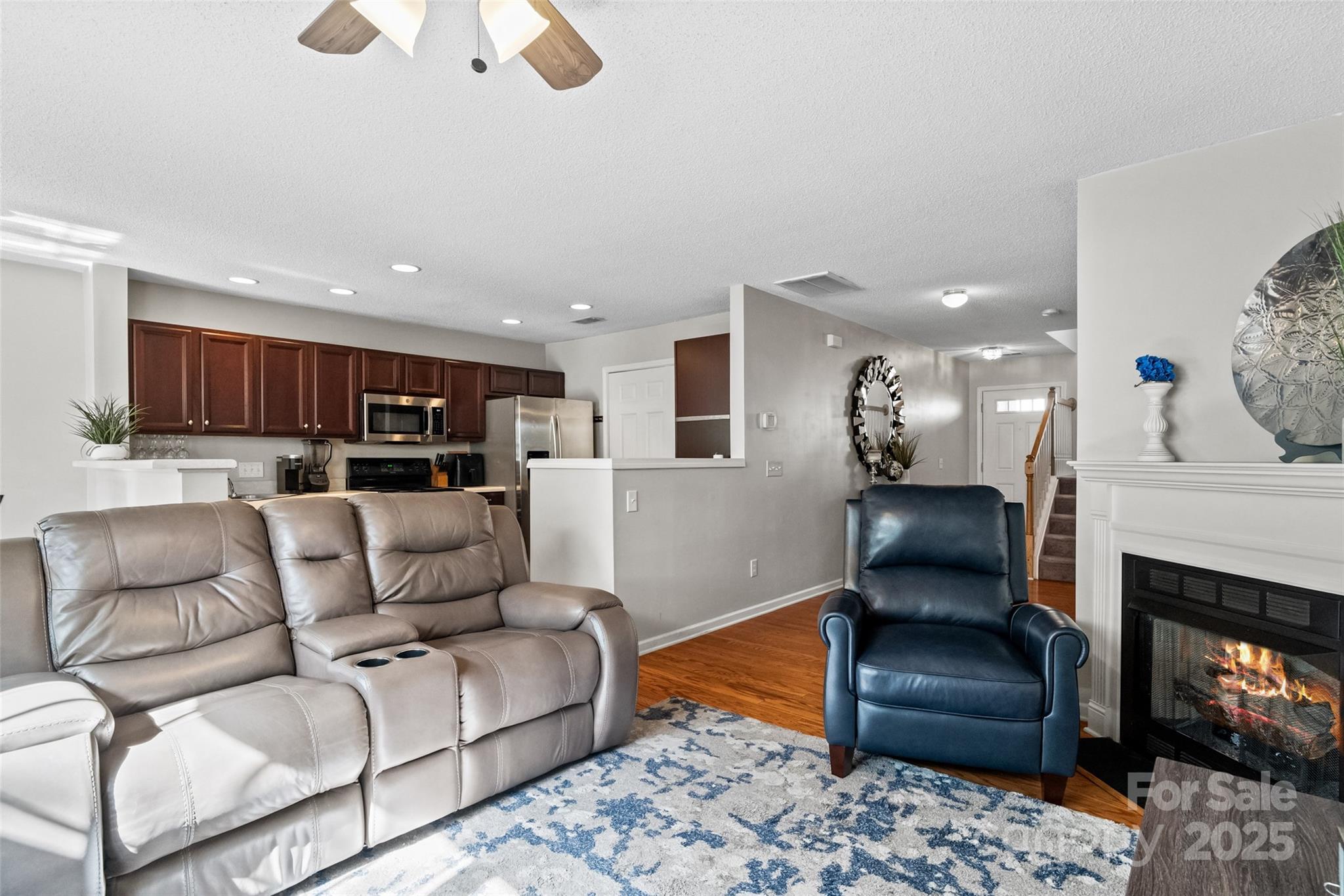 10920 Walking Path Lane Property Photo 6