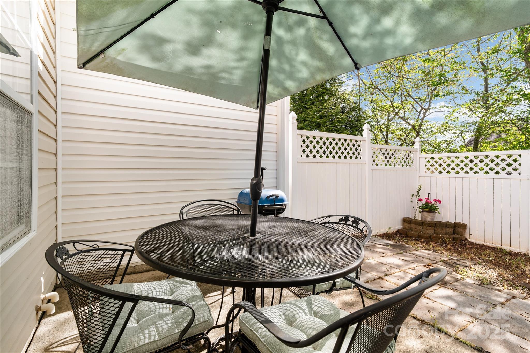 10920 Walking Path Lane Property Photo 27