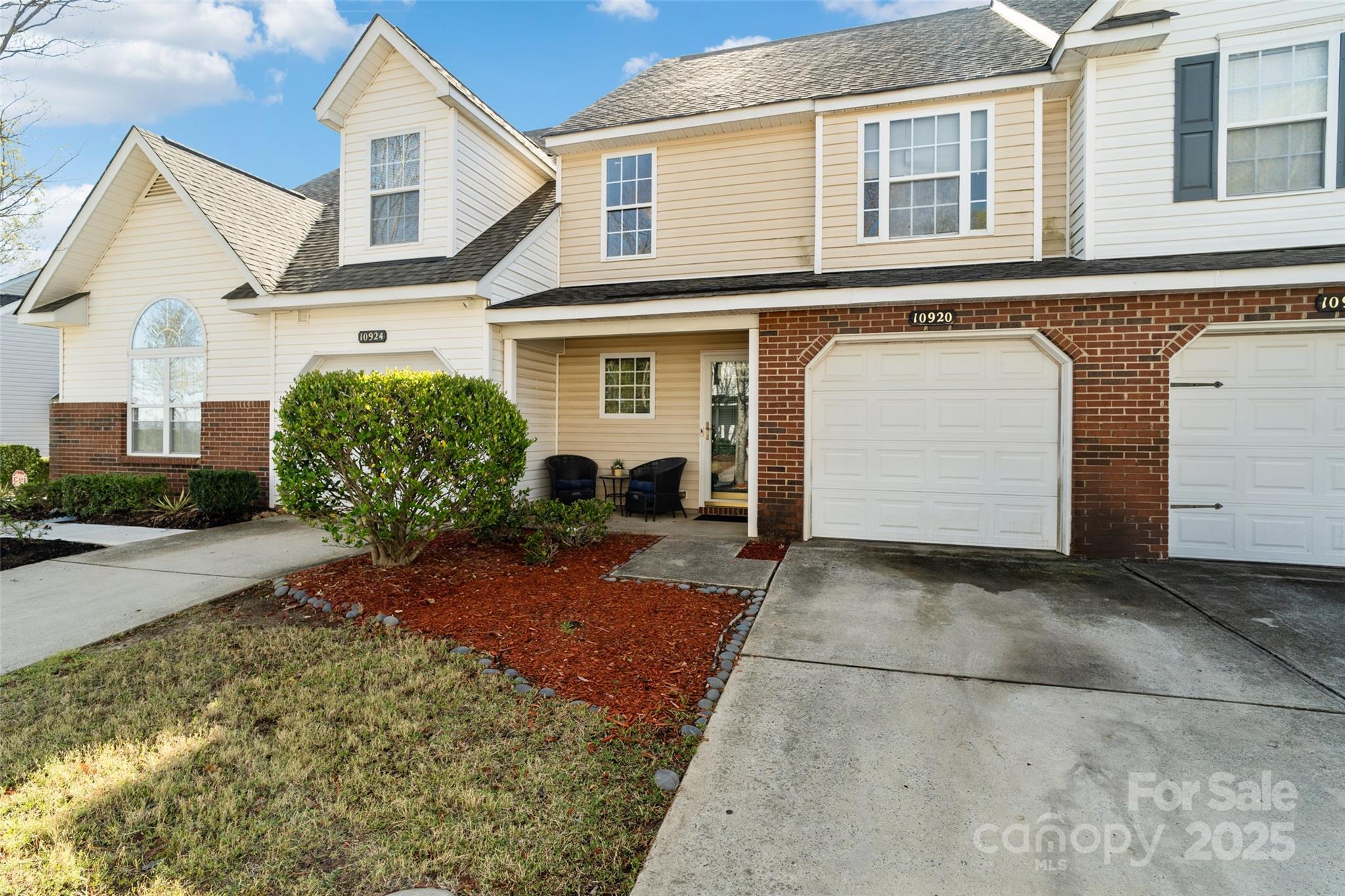 10920 Walking Path Lane Property Photo 30
