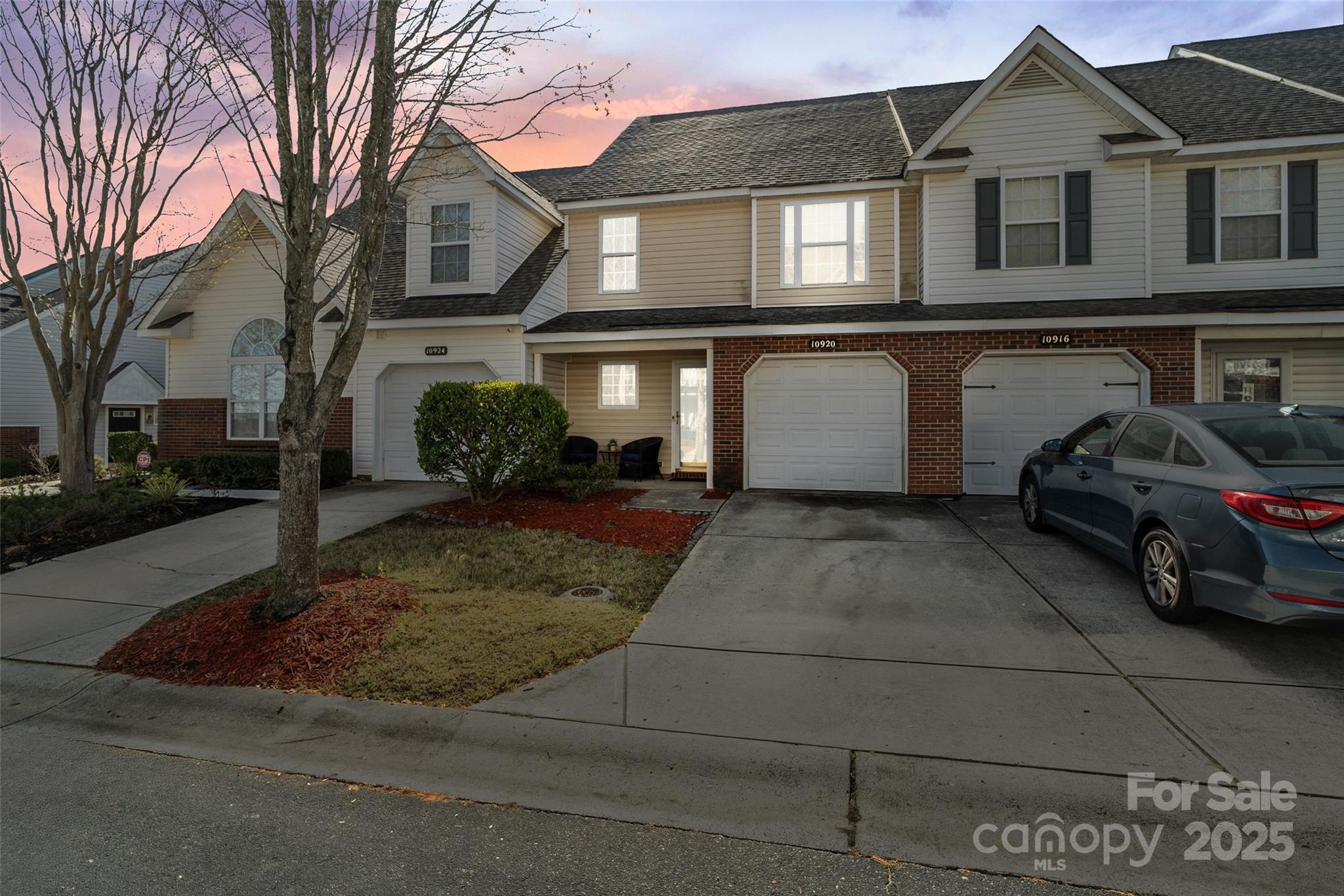 10920 Walking Path Lane Property Photo 36