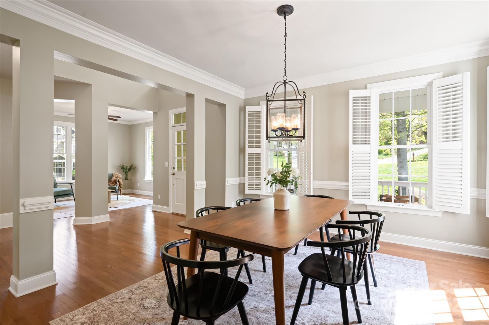 11 La Rue Court Property Photo 14