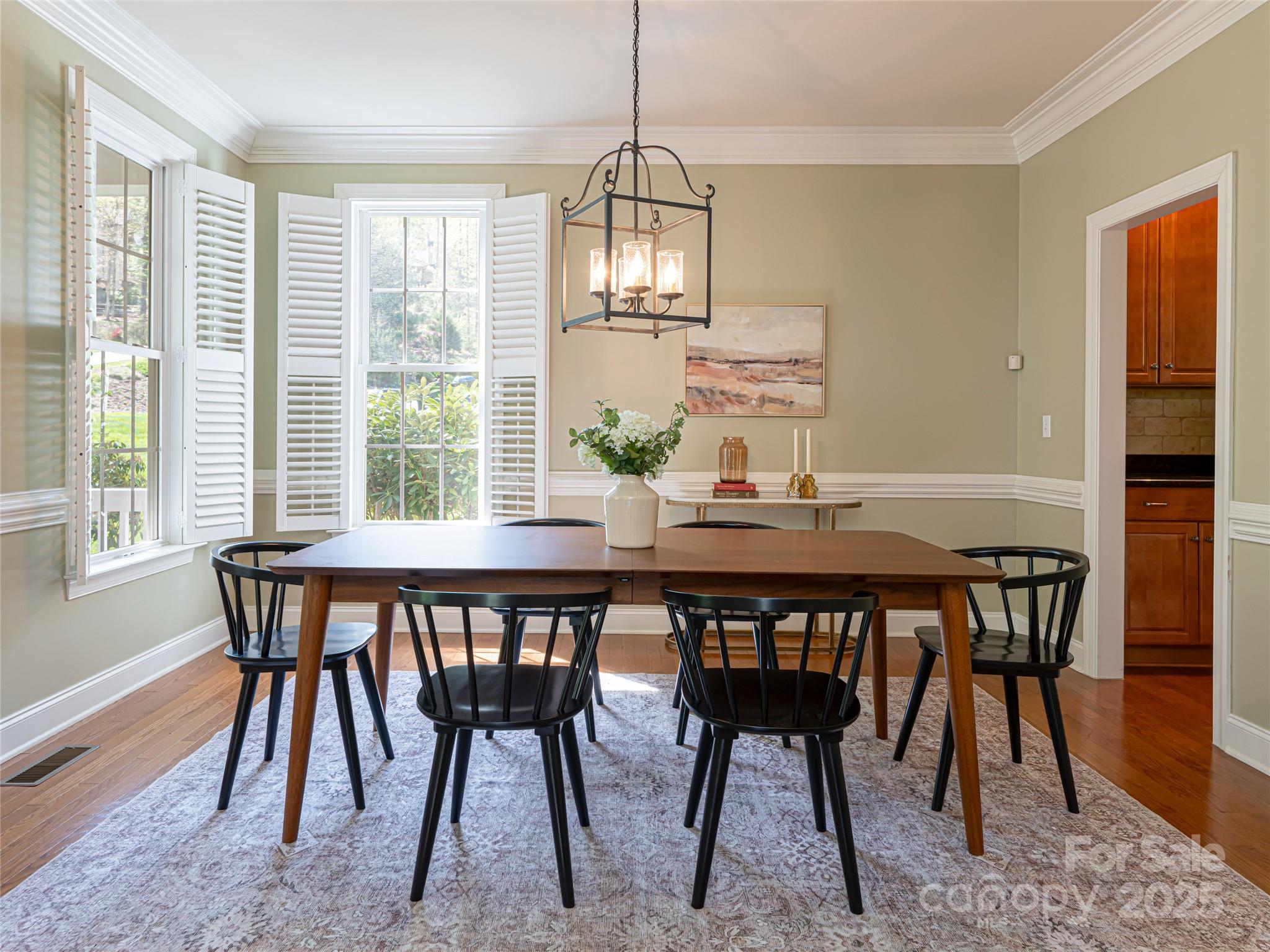 11 La Rue Court Property Photo 15