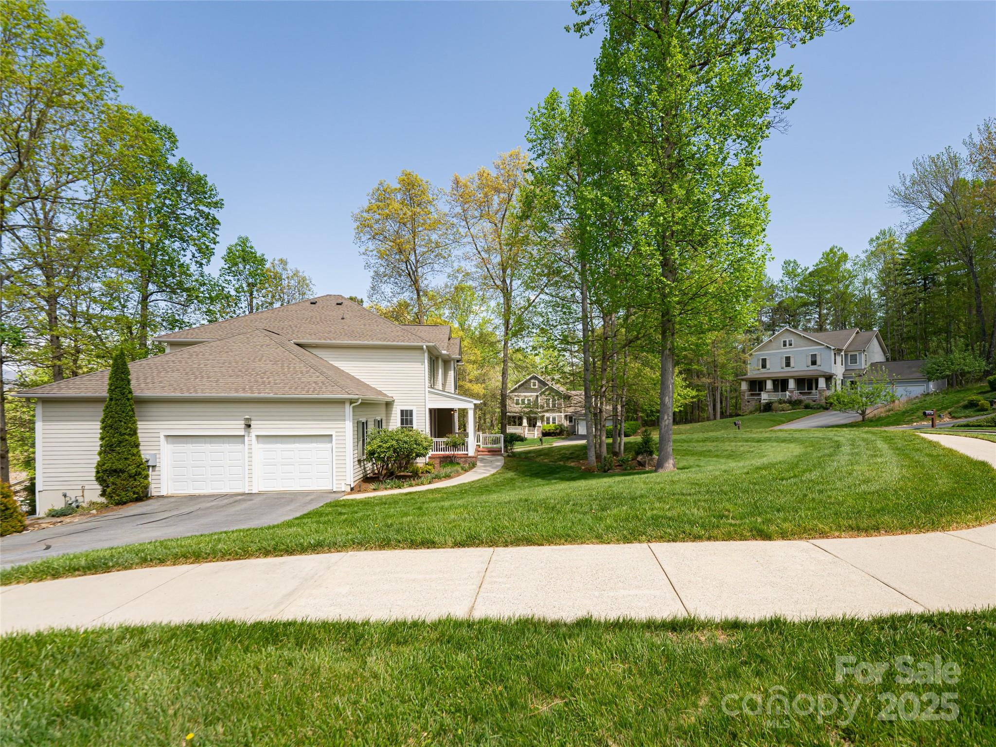 11 La Rue Court Property Photo 35