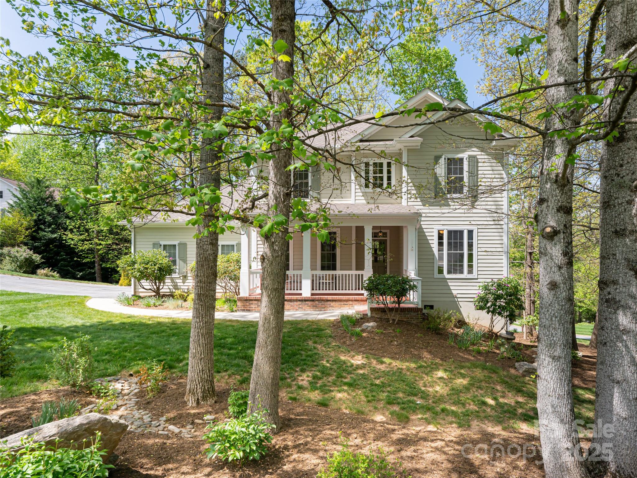 11 La Rue Court Property Photo 37