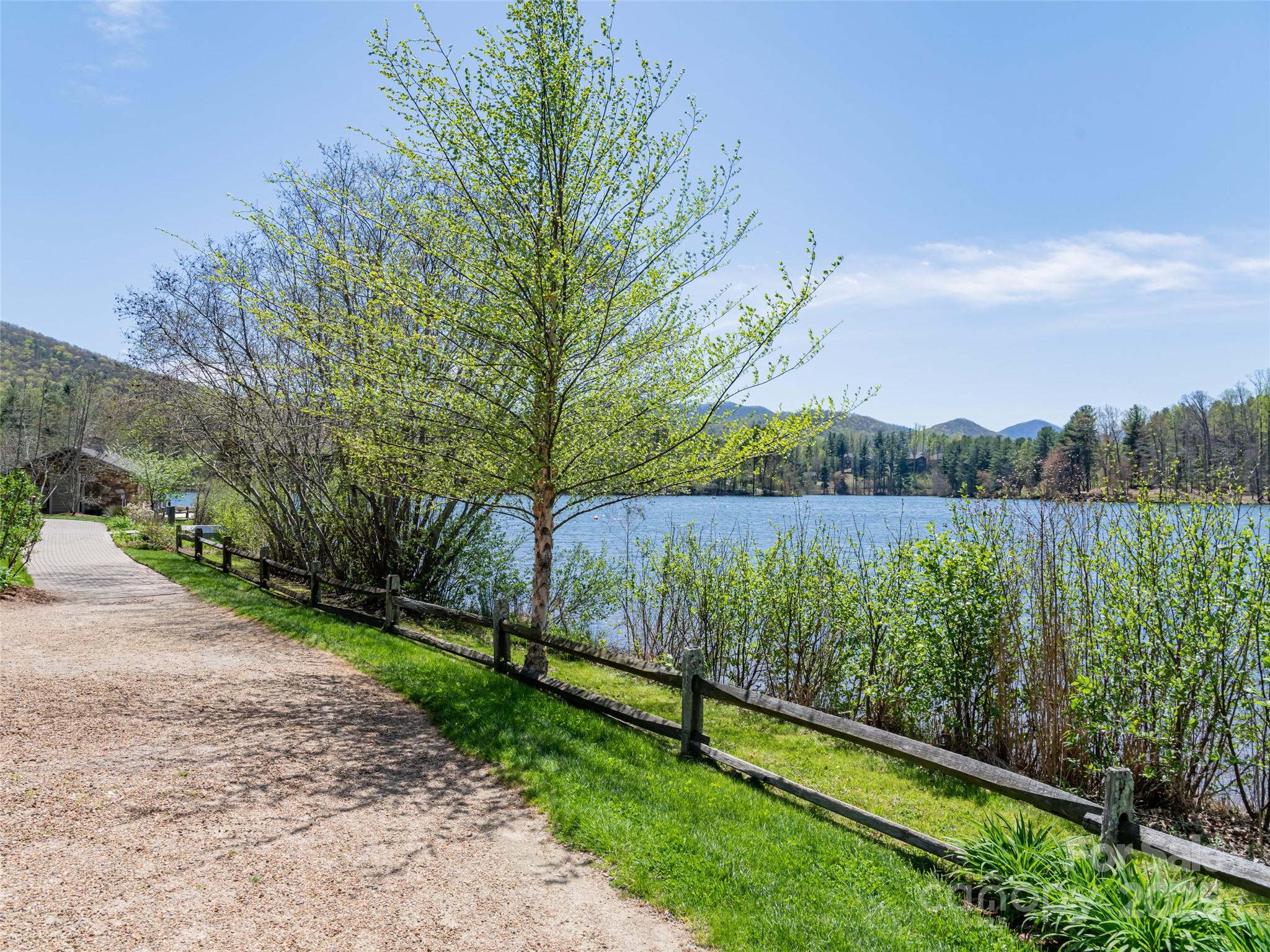 11 La Rue Court Property Photo 40