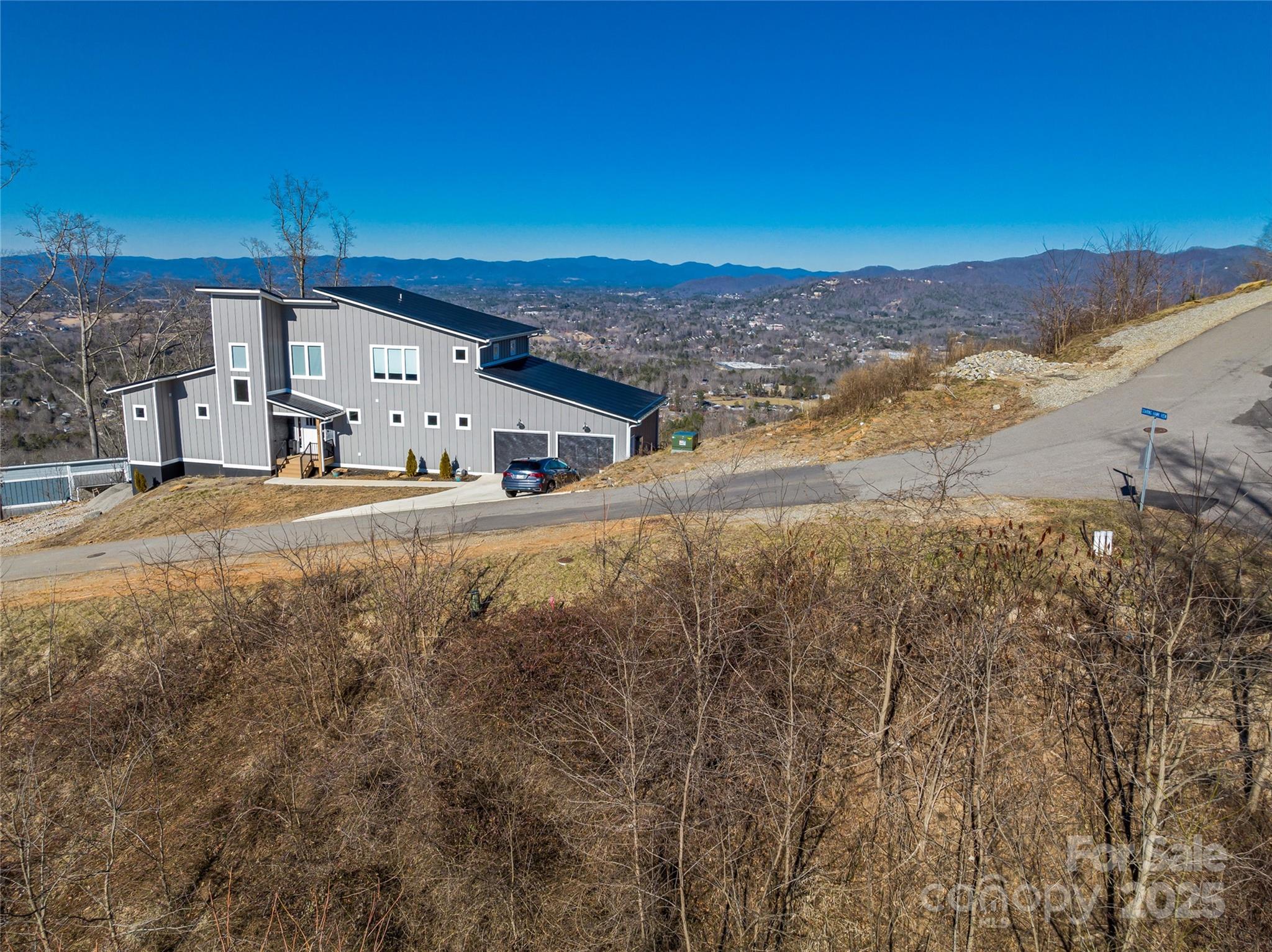 5 Soaring Hawk View 14 Property Photo 15
