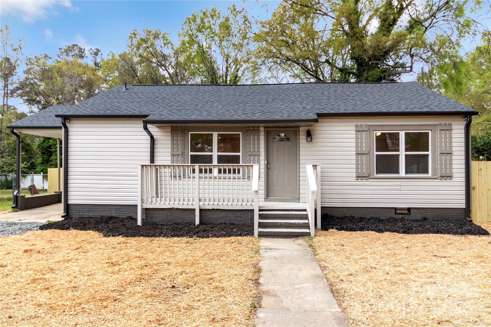 507 E Green Street Property Photo
