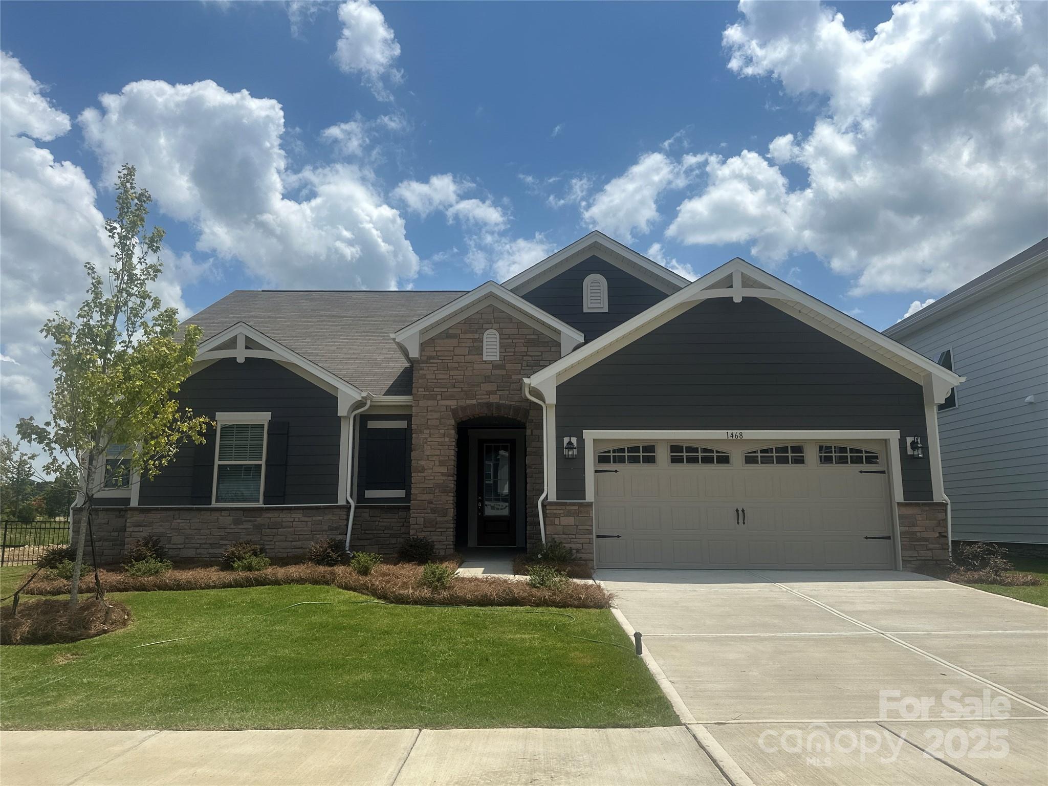 1468 Honey Trail Property Photo 1