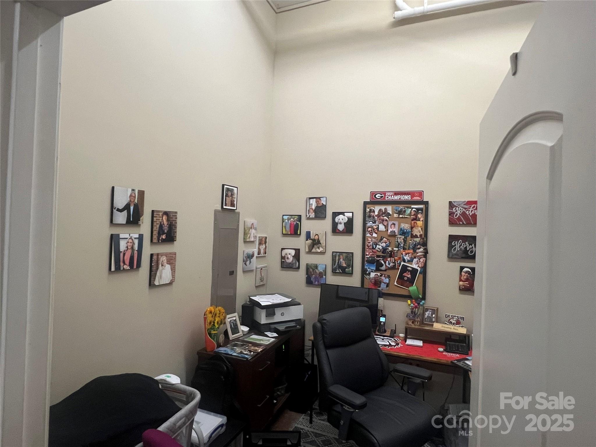 109 N Hayne Street Property Photo 8