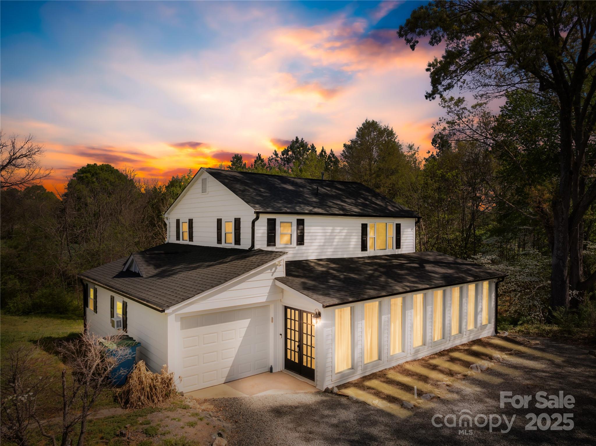 4375 Creek Avenue Property Photo
