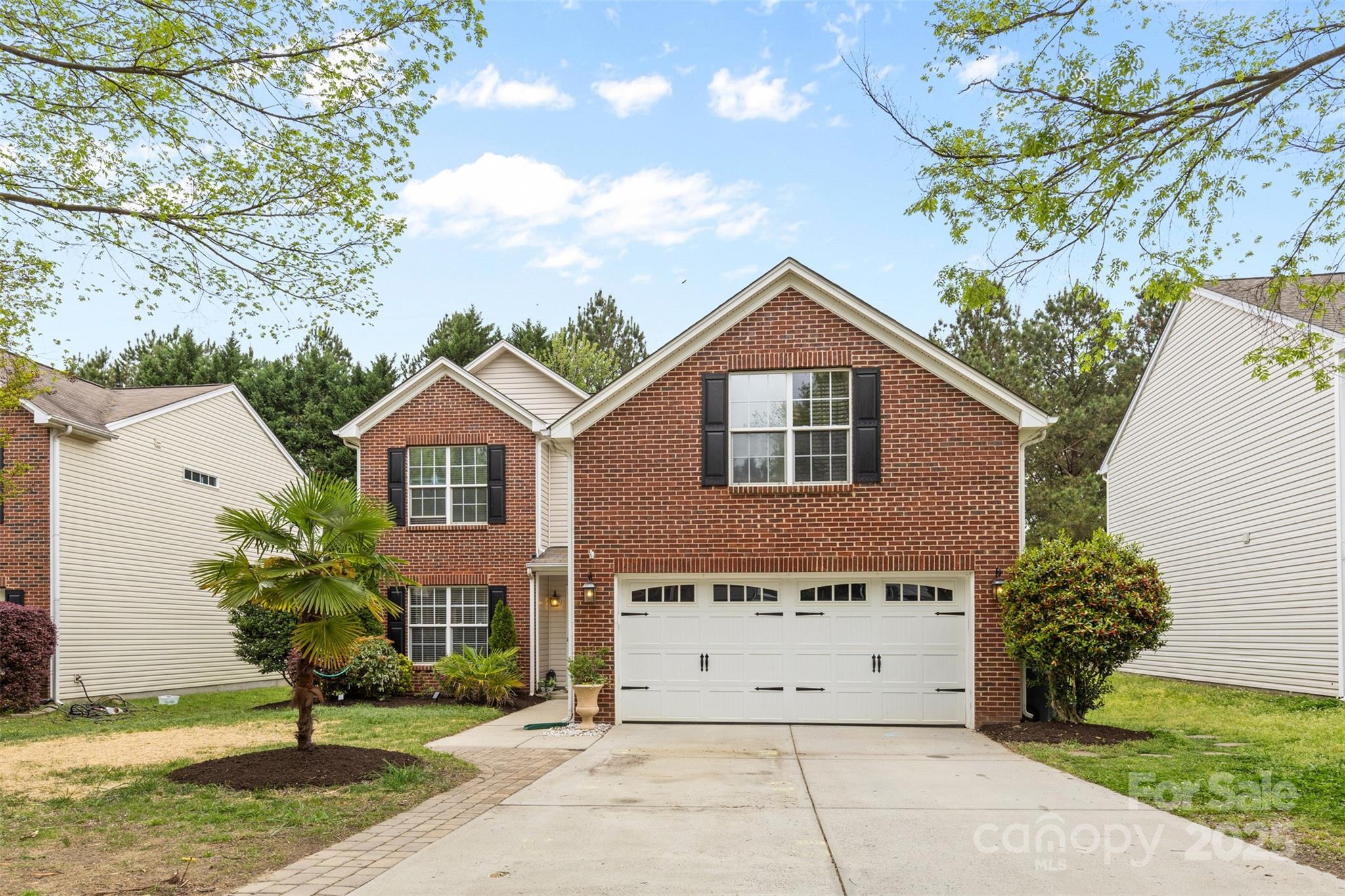 Amber Woods Real Estate Listings Main Image
