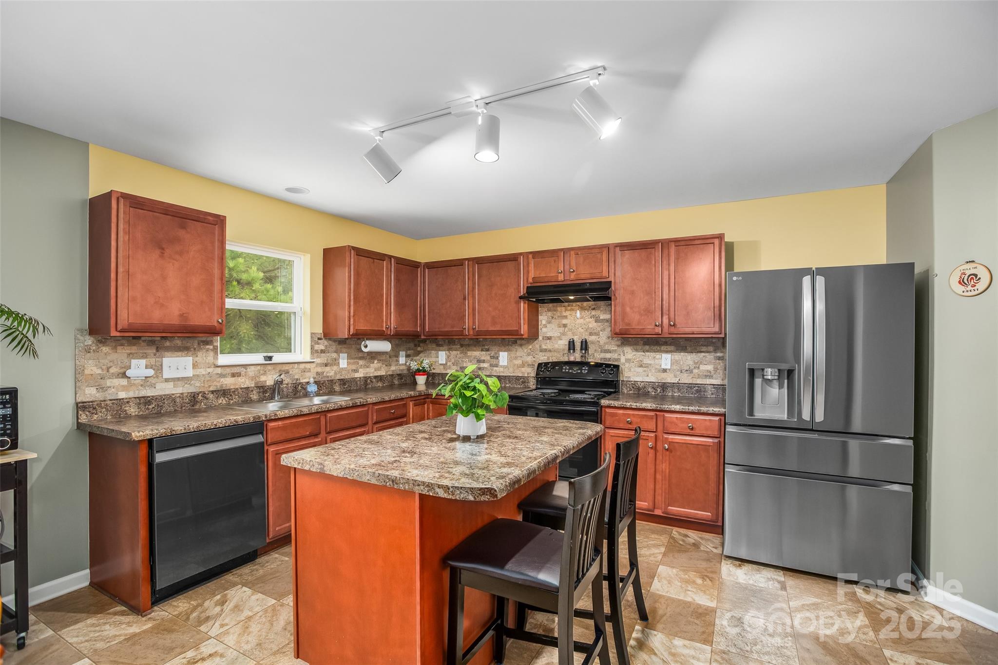 200 Boysenberry Drive Property Photo 14