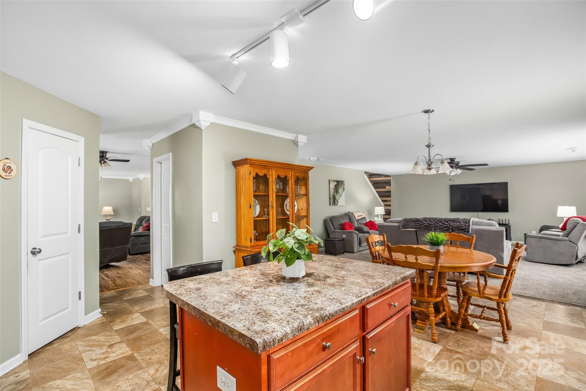 200 Boysenberry Drive Property Photo 17