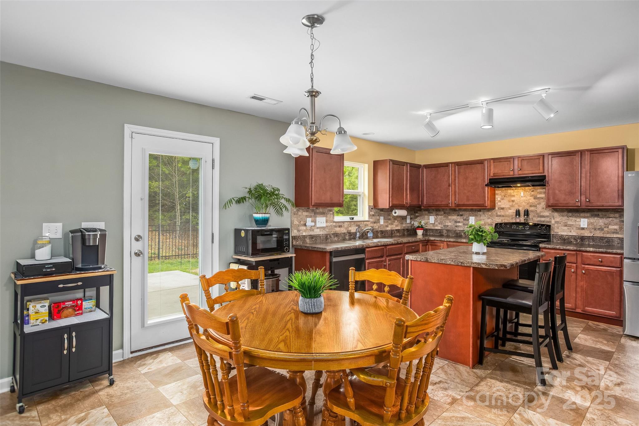 200 Boysenberry Drive Property Photo 20