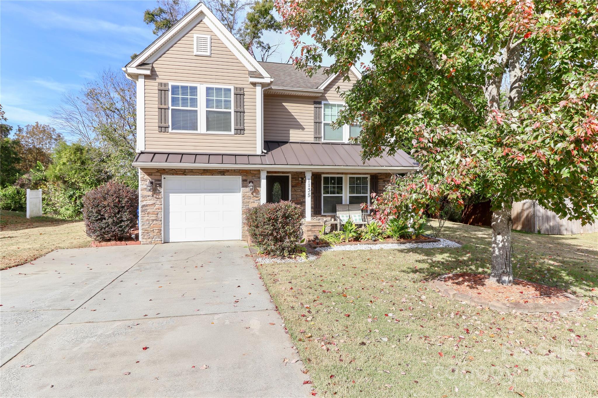 1135 Valley Street Property Photo 3
