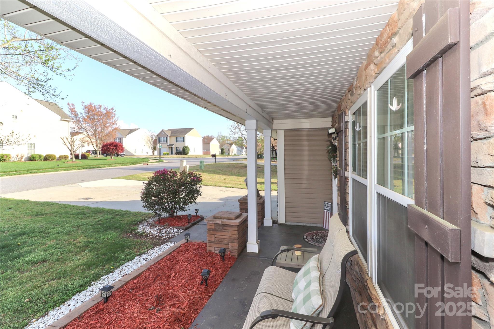 1135 Valley Street Property Photo 6