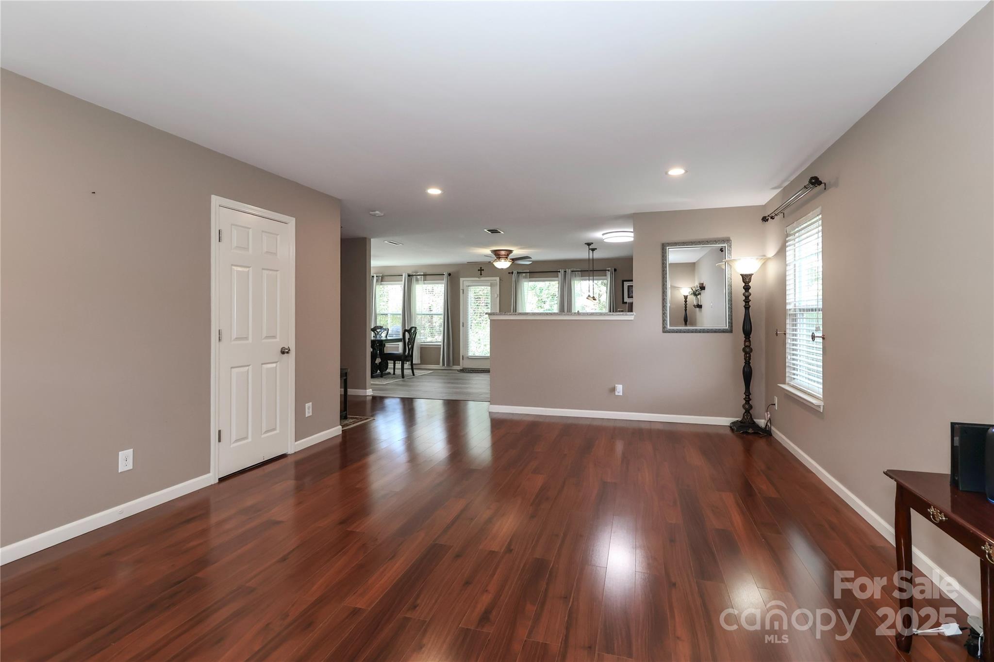 1135 Valley Street Property Photo 8