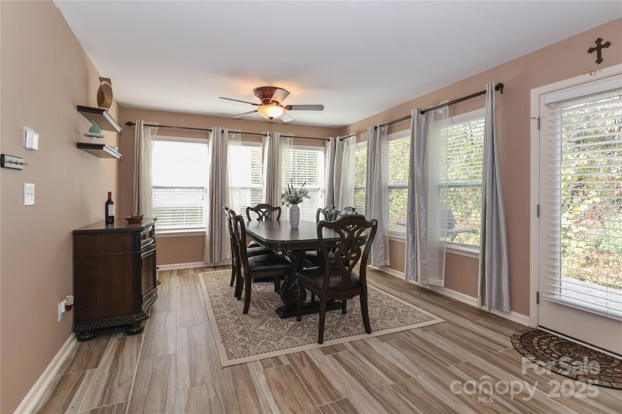 1135 Valley Street Property Photo 21